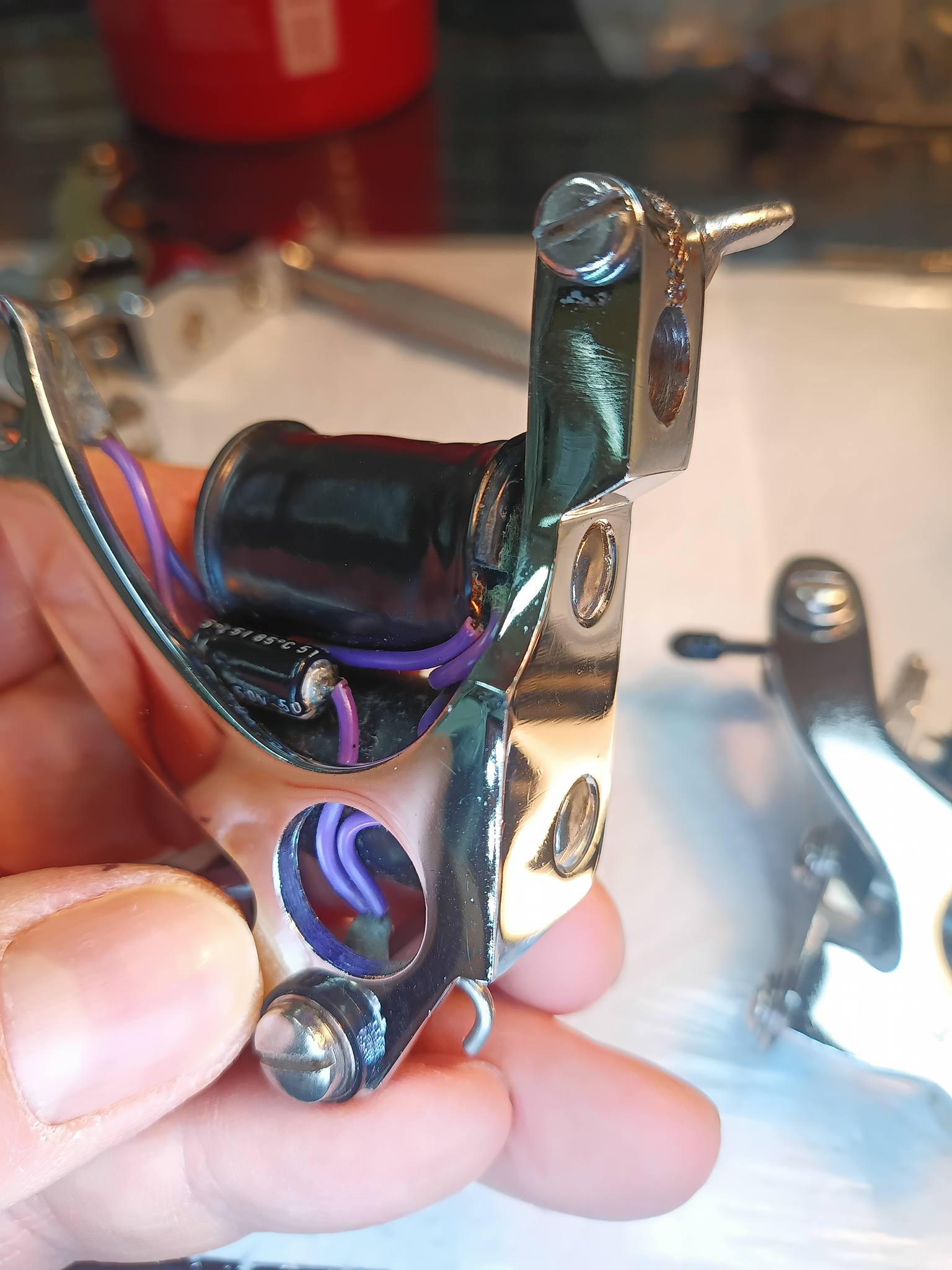 What is the origin of this vintage tattoo machine with Spaulding