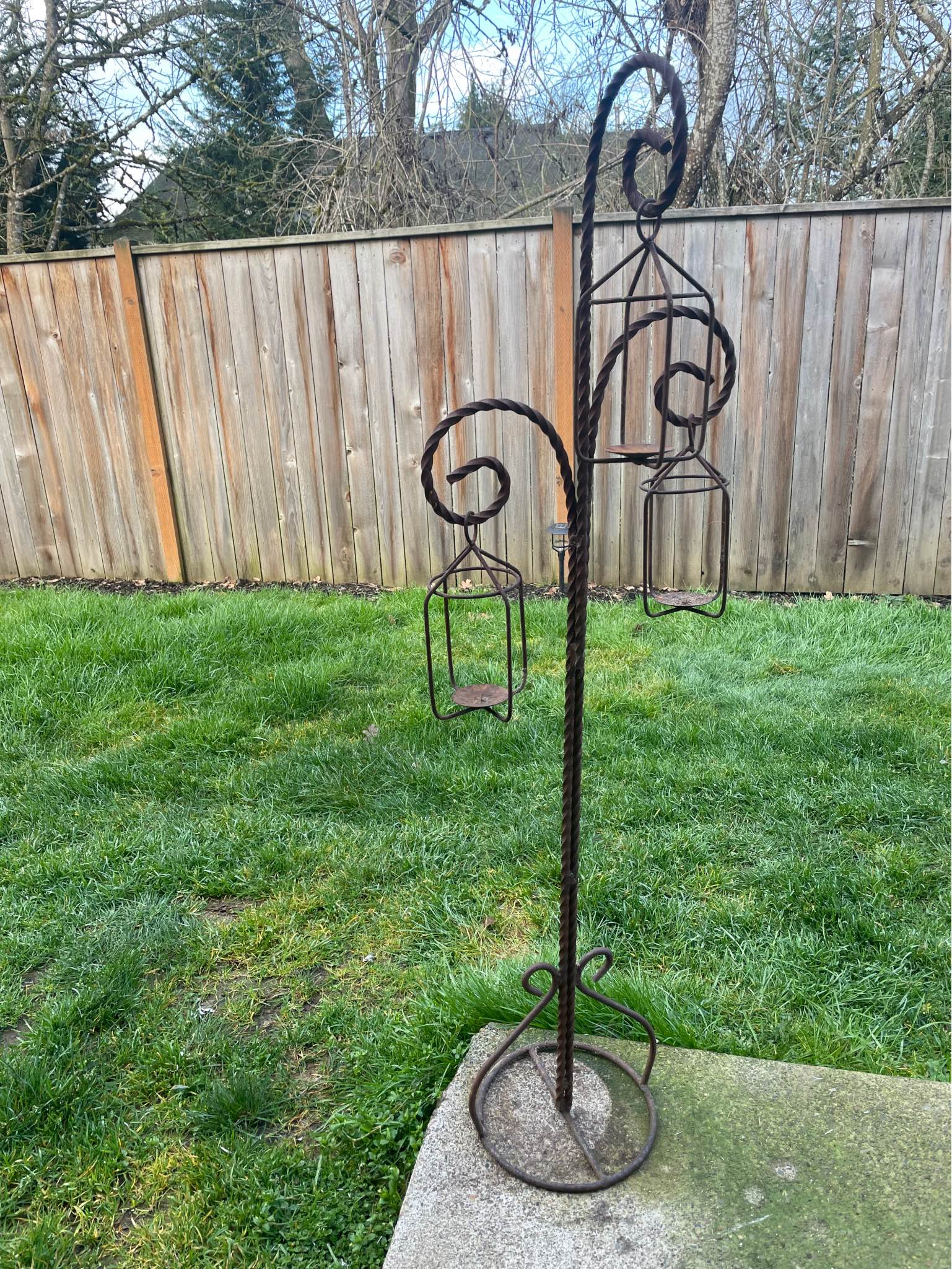 Rustic wrought iron yard stand - Candle Holders - Albany, Oregon