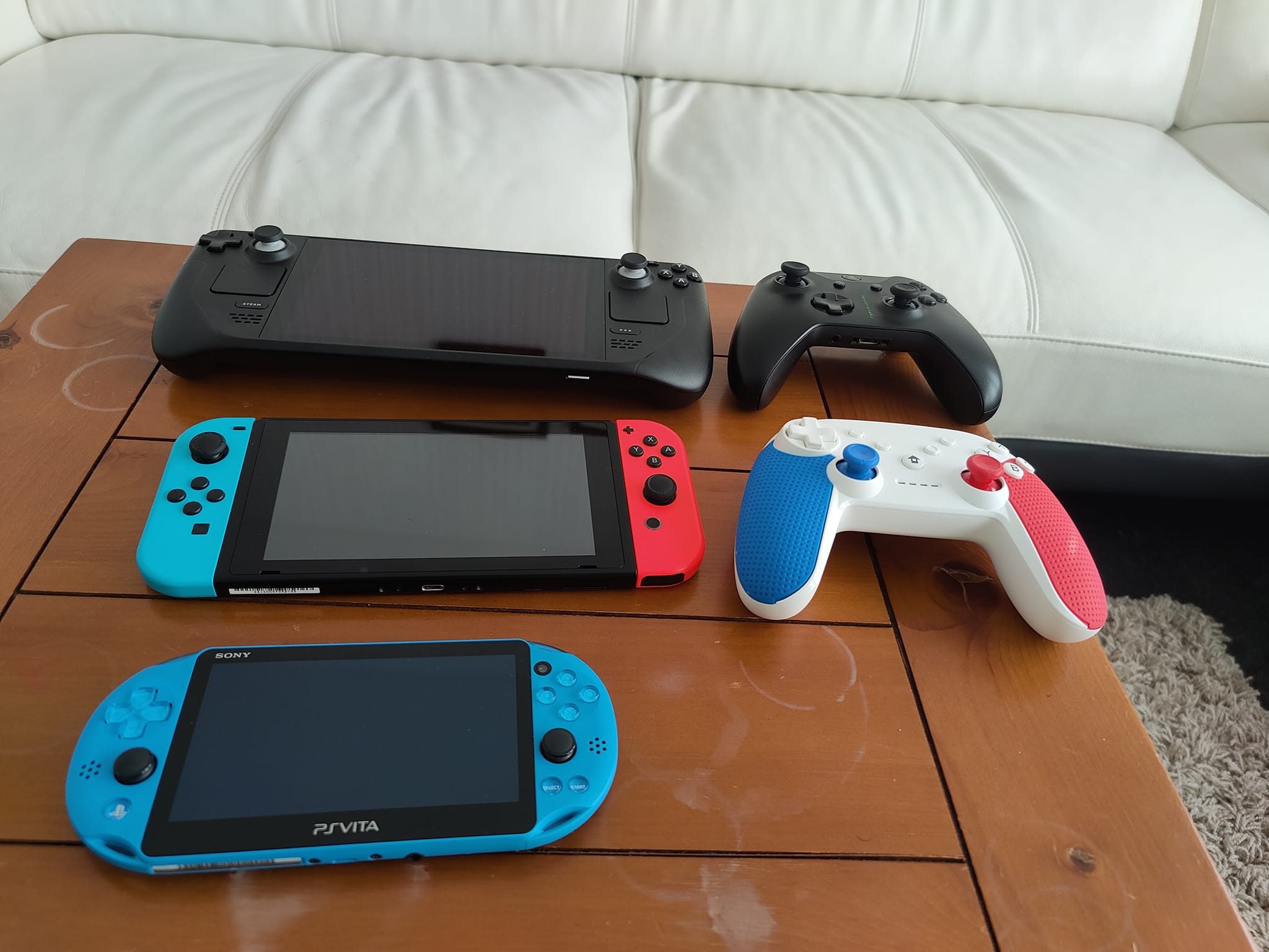 Nintendo consoles (@dysphoria_chan) مه 週日上自自唱自 0D00000 回品