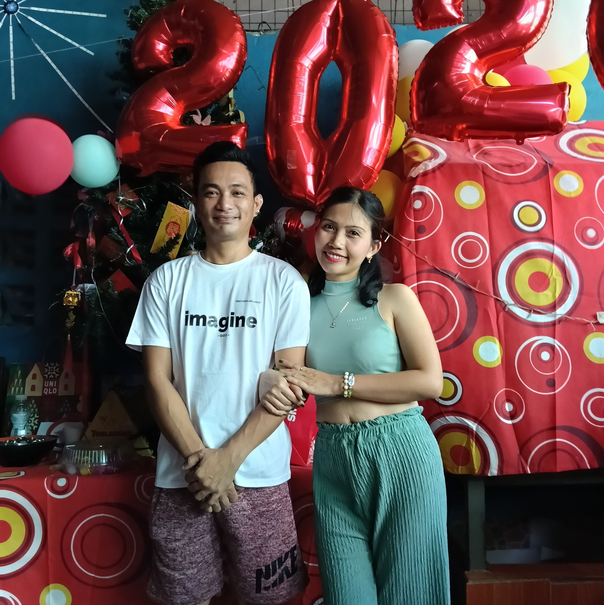 @ Reyes bugo plaza Available today flower bouquet 💐 ️ # ...