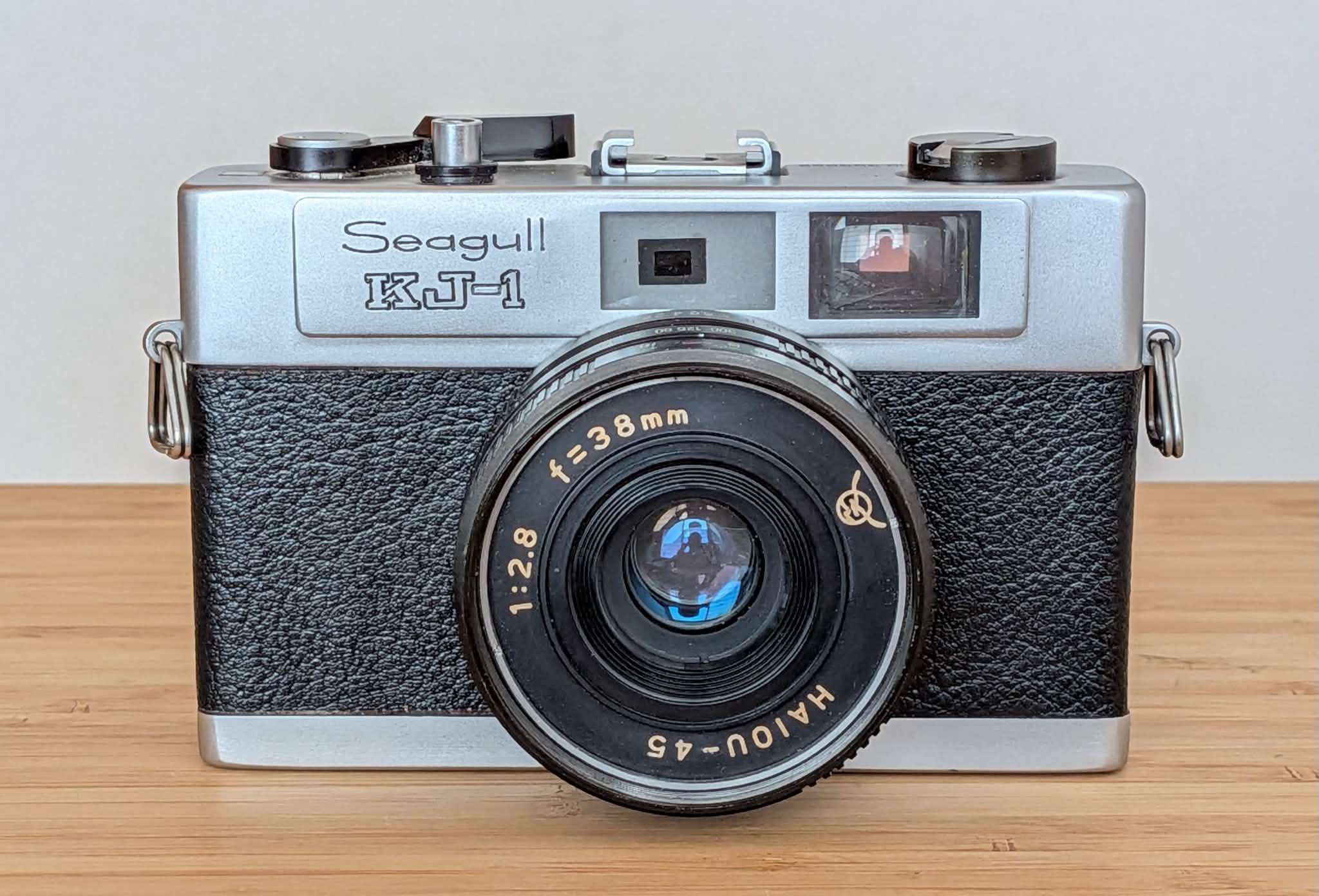 Pentax Qシリーズの最終モデル Q-S1です。未だに現役で普段は08 WIDE