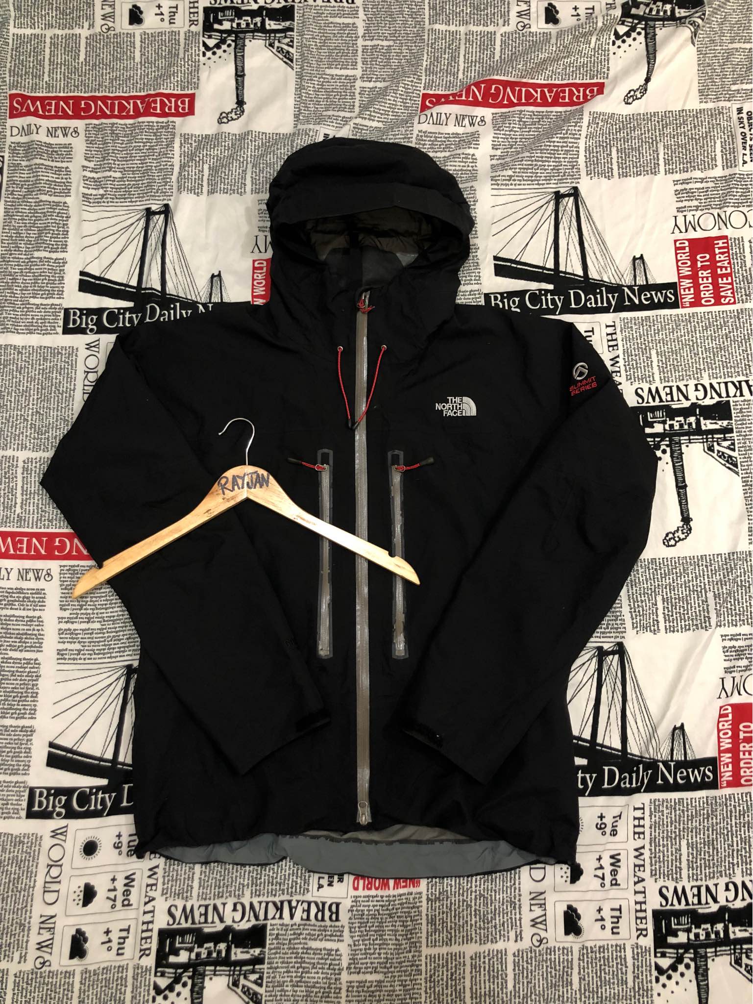 THE NORTH FACE GORETEX PRO SHELL SUMMIT SERIES JACKET Size: XL  display picture 1