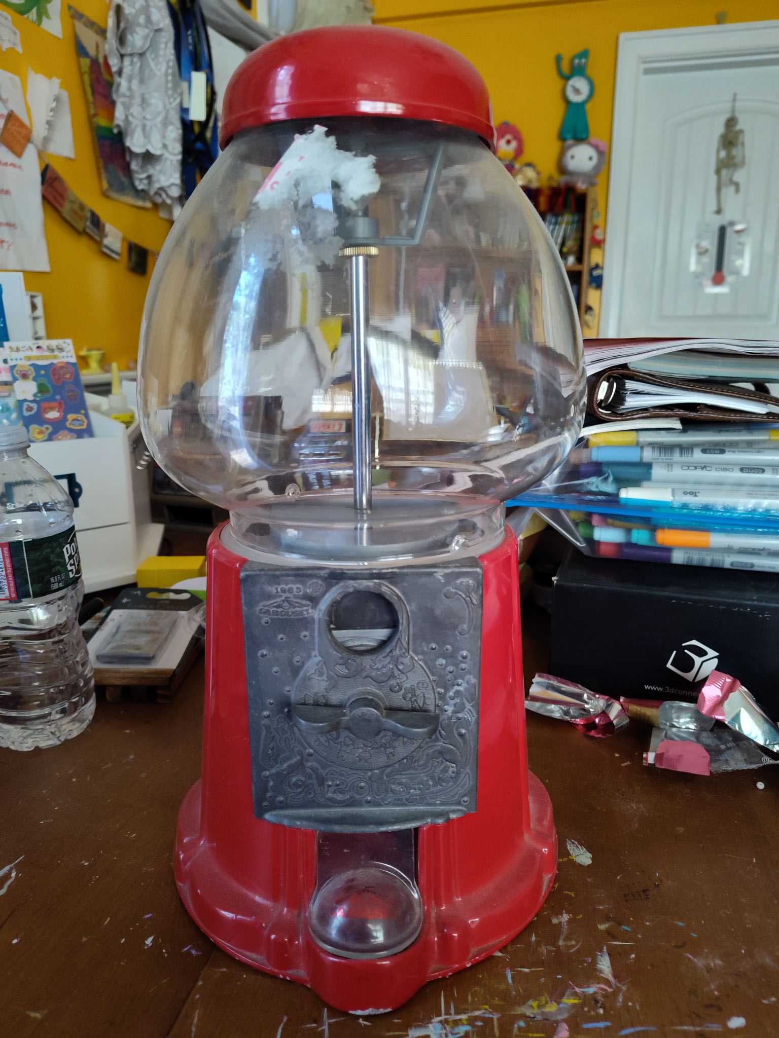 PLEASE READ DESCRIPTION Carousel Gumball Vending Machine. (1985