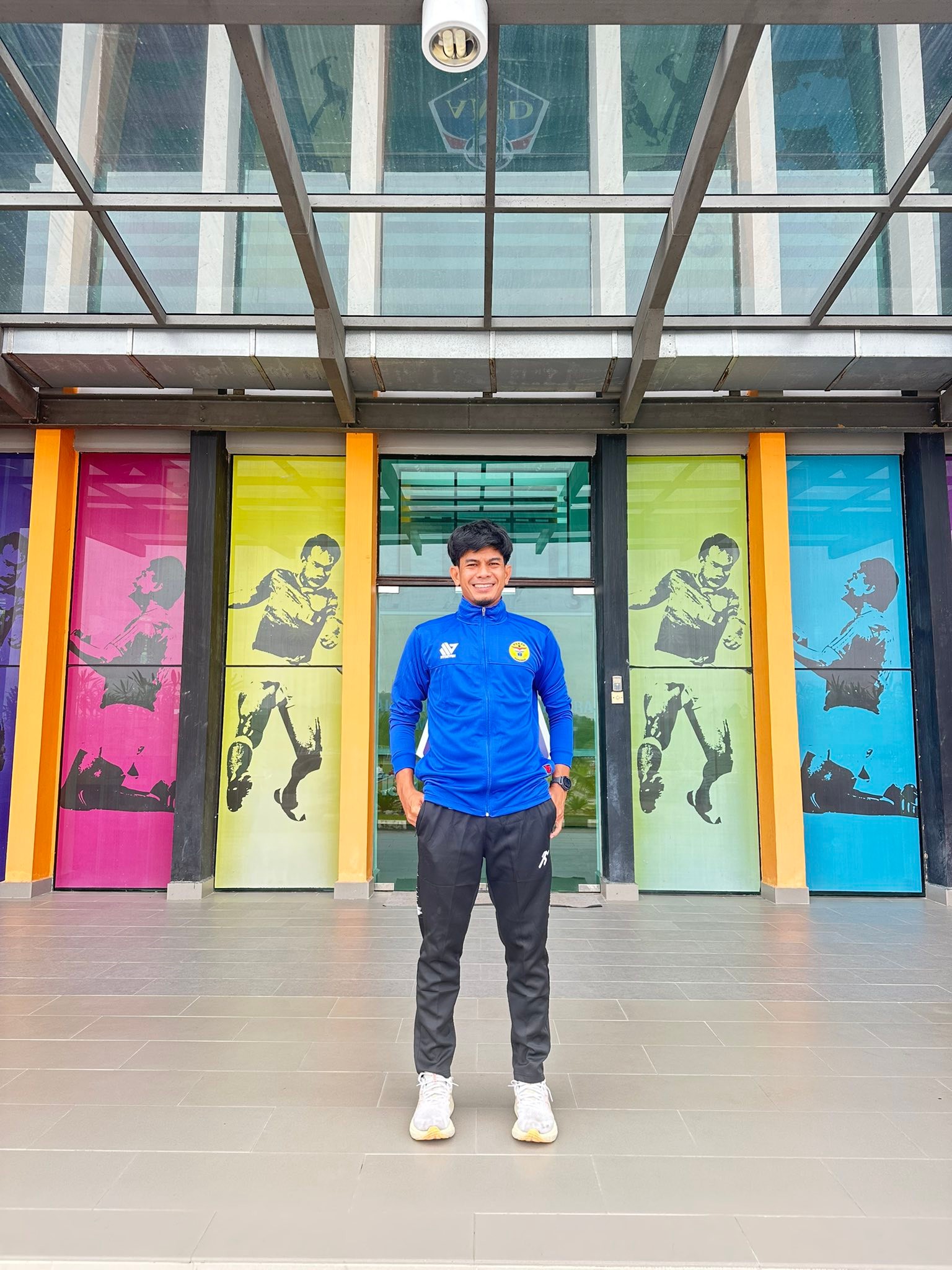 Ahmad Roni Sharil