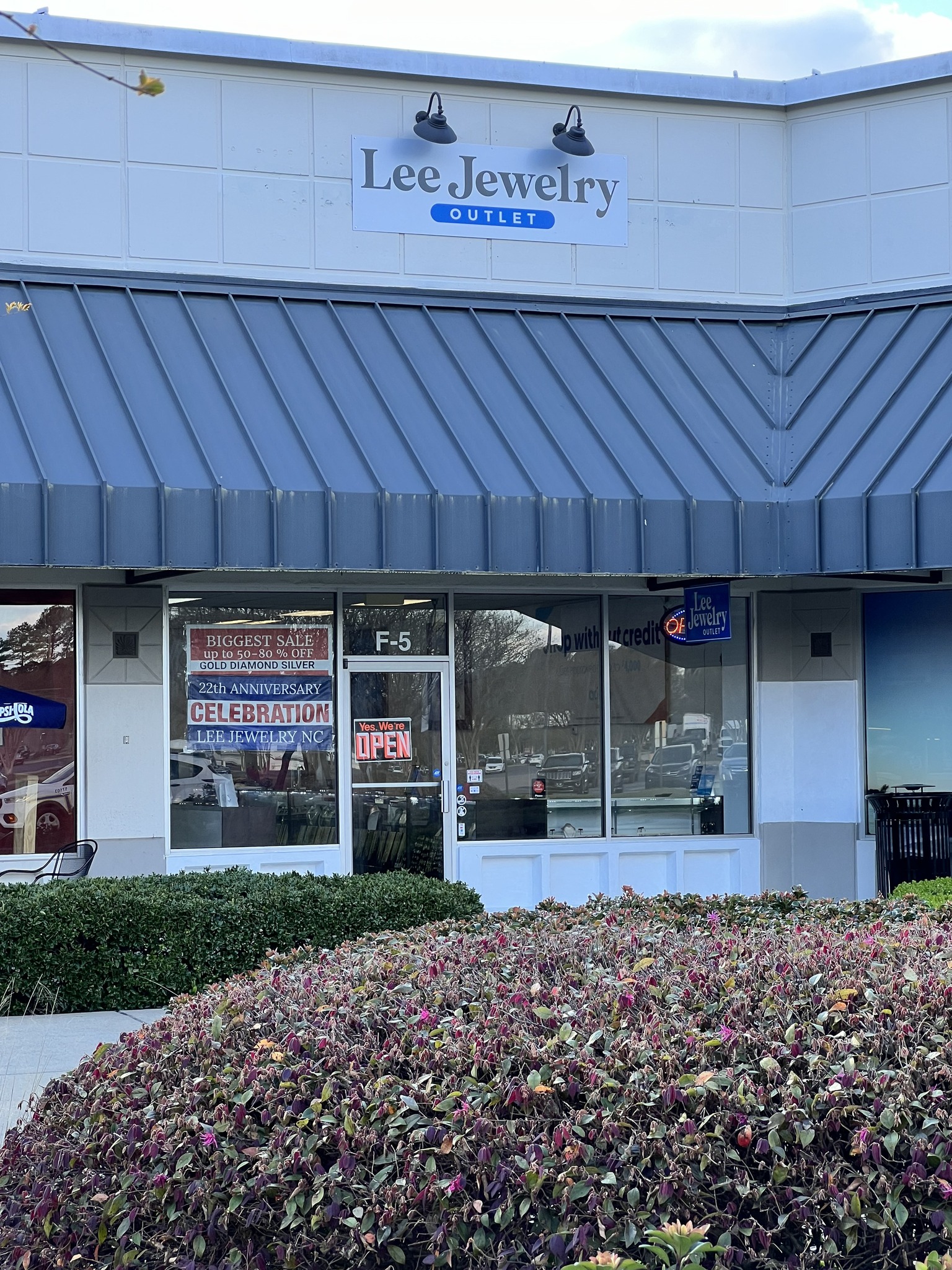 Lee Jewelry Outlet