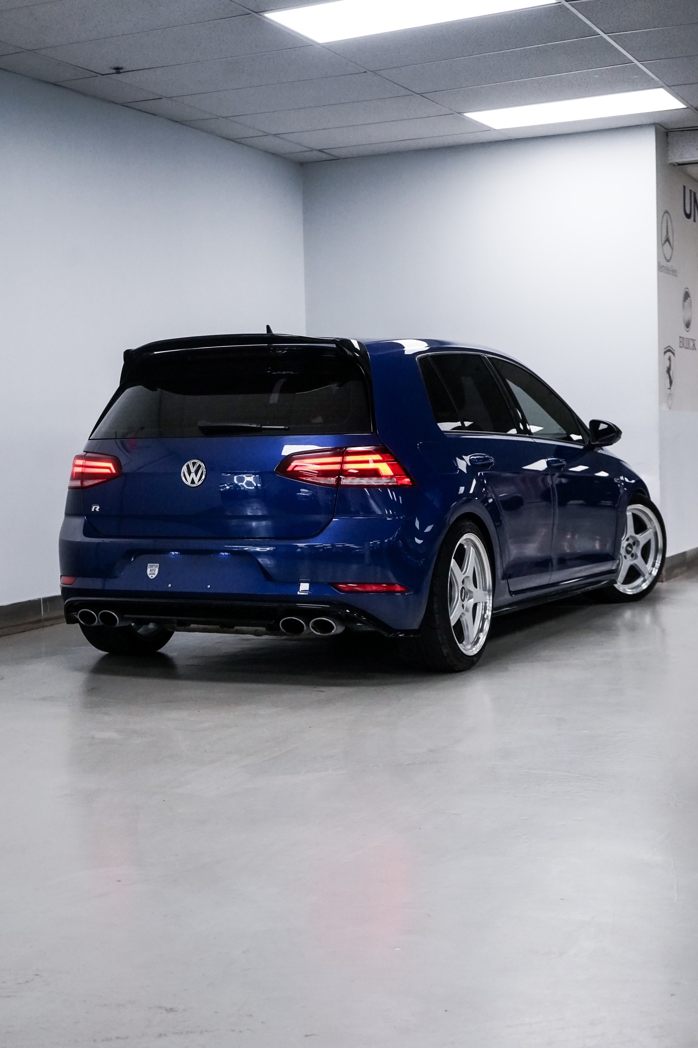 2019 Volkswagen Golf R | ESR mags | MAXTON design full lip kit | dsg ...