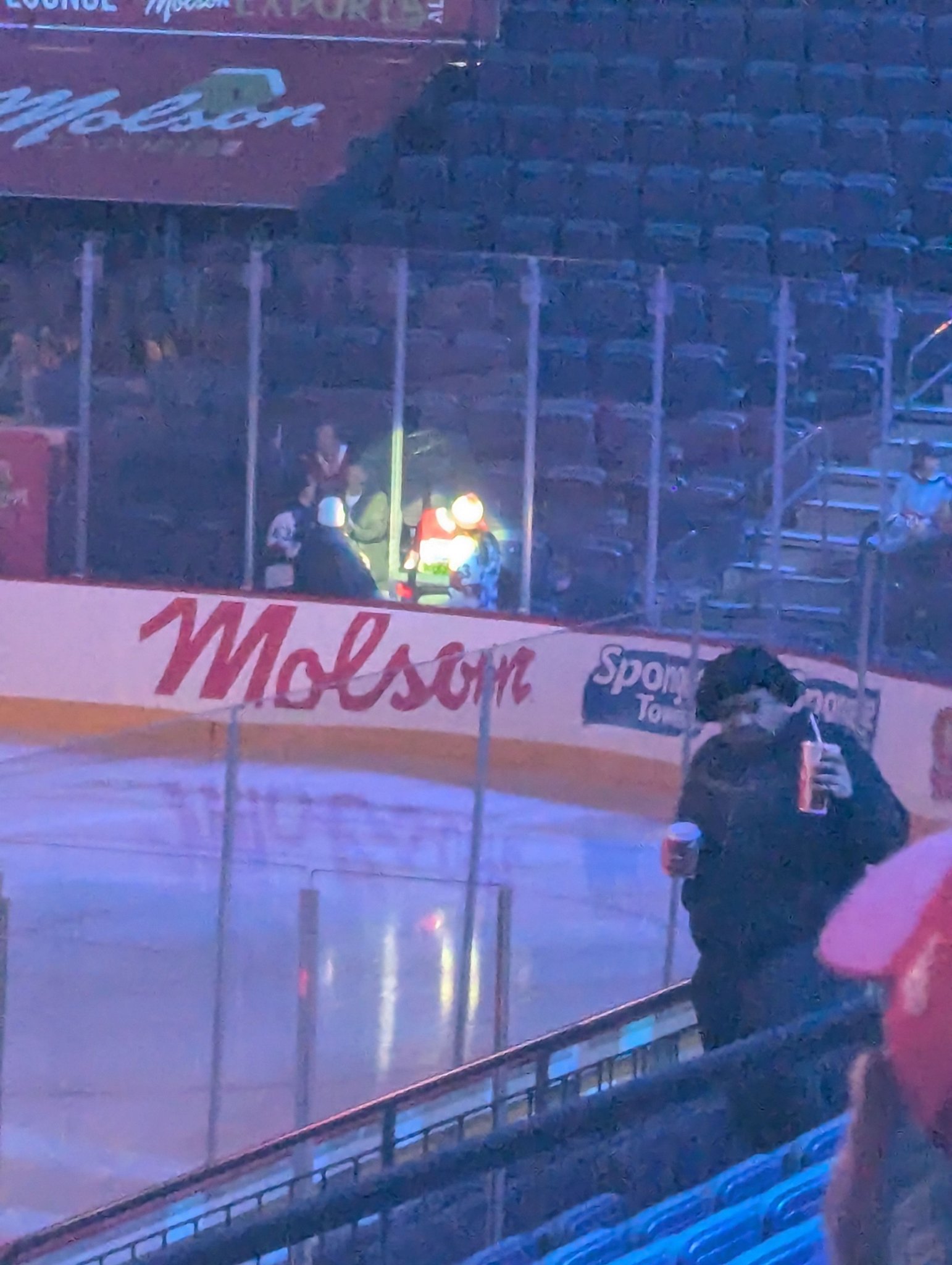 Fans du Rocket de Laval | Siège de M.Pelletier illuminé avec chandail ...