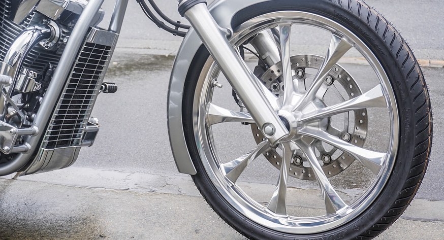 HONDA VT1300CX 前後ホイールバレル研磨 前後タイヤ交換して頂きました