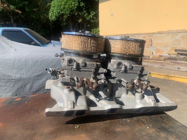 Pontiac Eldenbrock P65 2X4 Intake and carbs - Car Engines & Engine ...