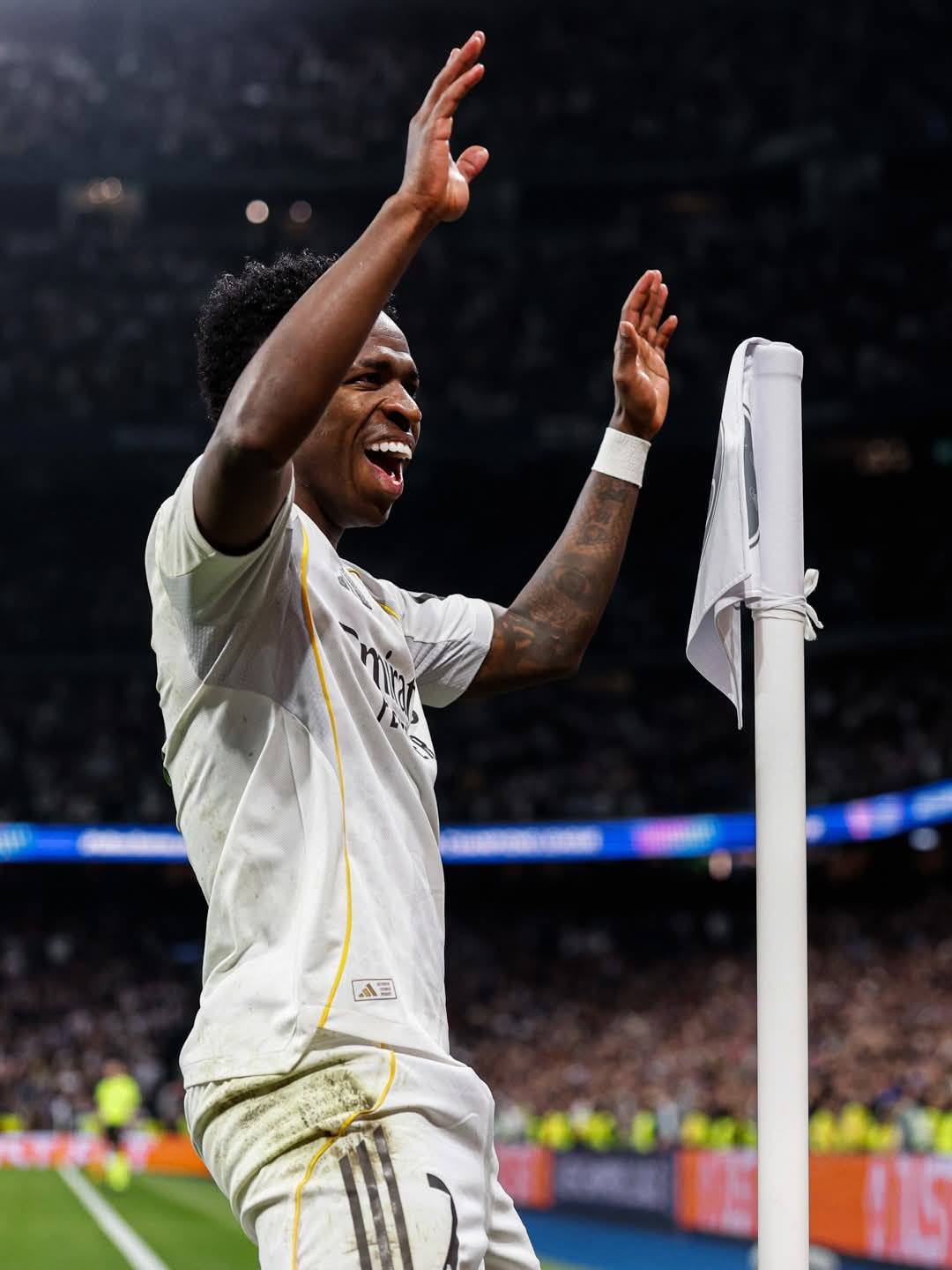 🕺 Vinicius Jr 🕺 #UCL 잘으 tO% ጅድ1ራ 10 Emina 비크 IRON 10