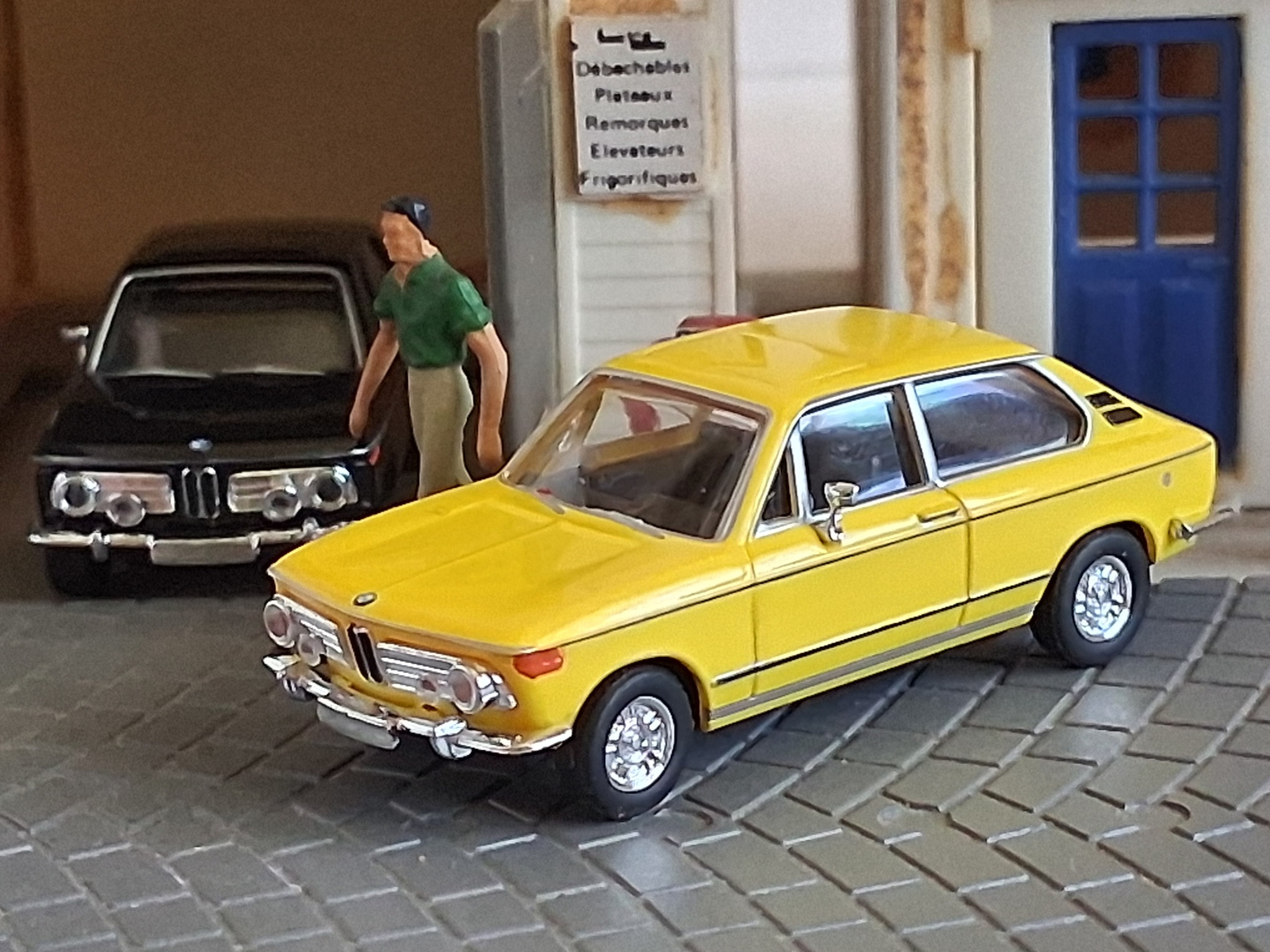 BMW 2002 Touring Tii 1971 1/18 Minichamps