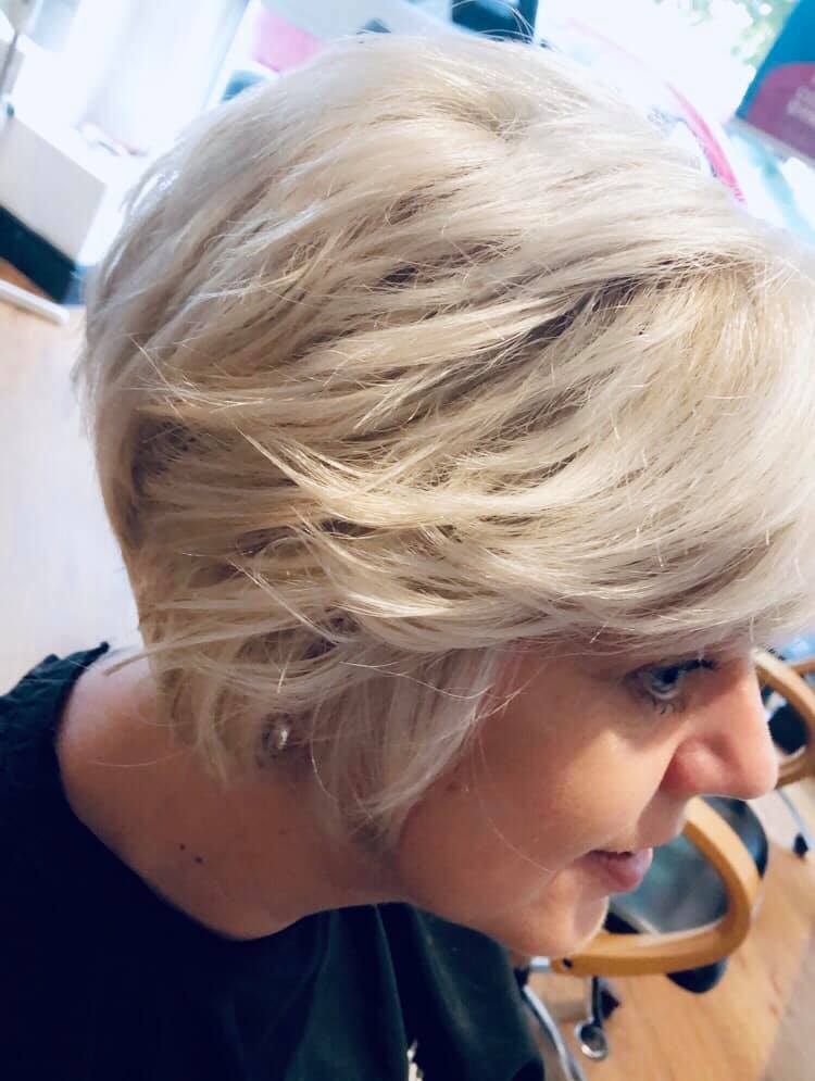 Headcase Beautiful Leanne with luscious retouch of her...