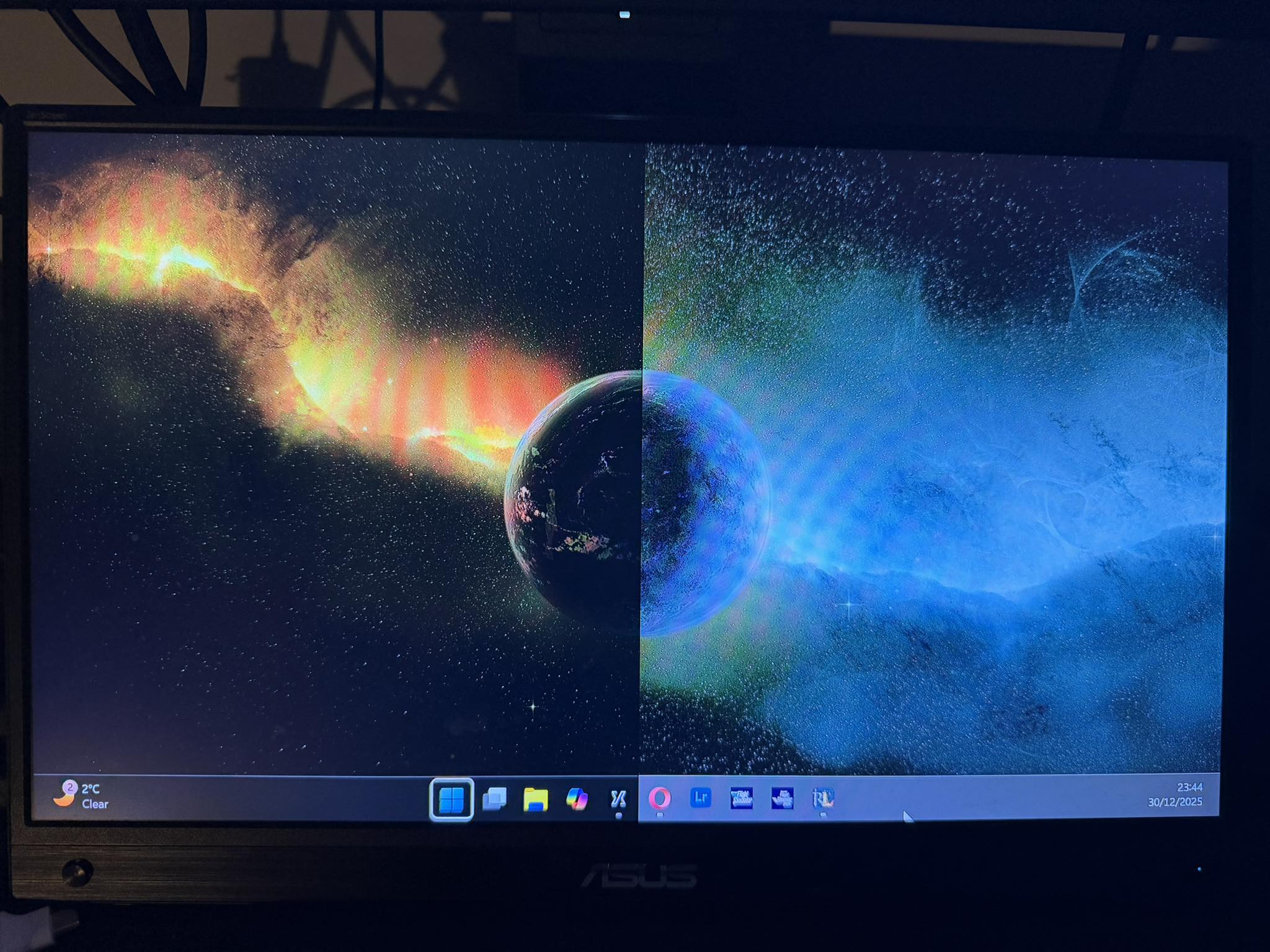 PC PROBLEMS | My monitors have been randomly flickering recently | Facebook