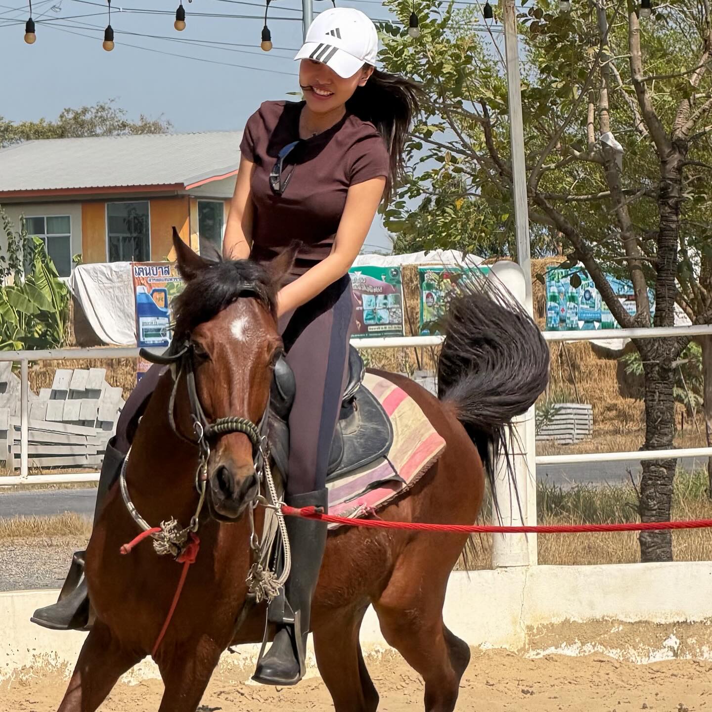 Narida Ragsanit - 🏇 จะขี่ม้า หรือ จะให้เราขี่ 🫣🫢 | Facebook