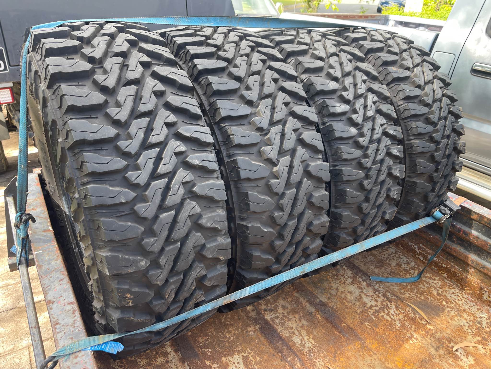 Pair of 2 Yokohama Geolandar A/T 265/70/17 In great condition