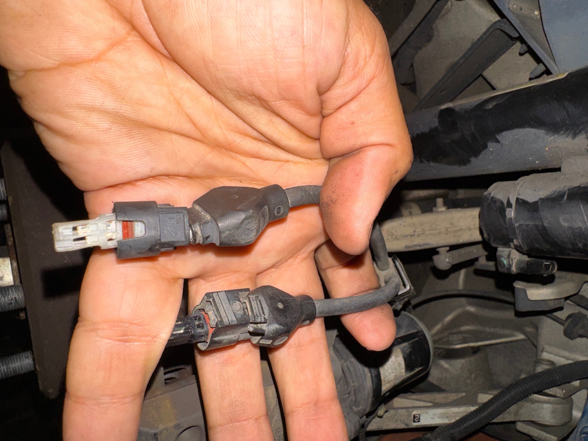 Shock/Strut Connector Plug Pigtail Harness – Fits Chevy, GMC, Cadillac With Magneride