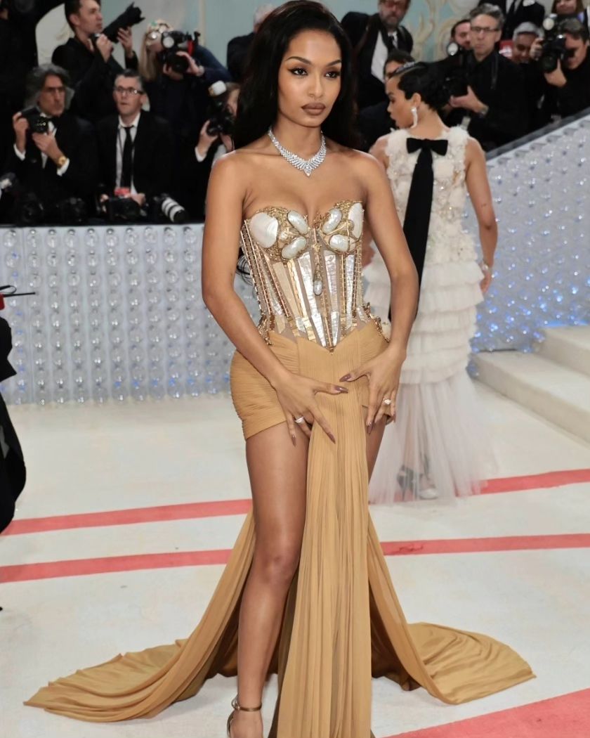 gabriela hearst gold dress Size_4 years