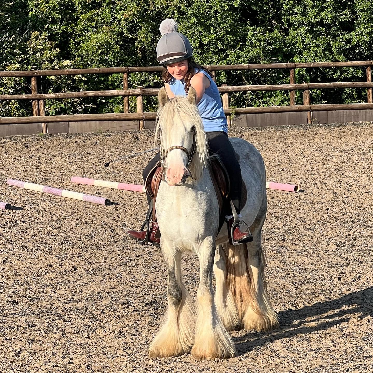 KC Riding... - KC Riding School. Supporting Kc horse rescue