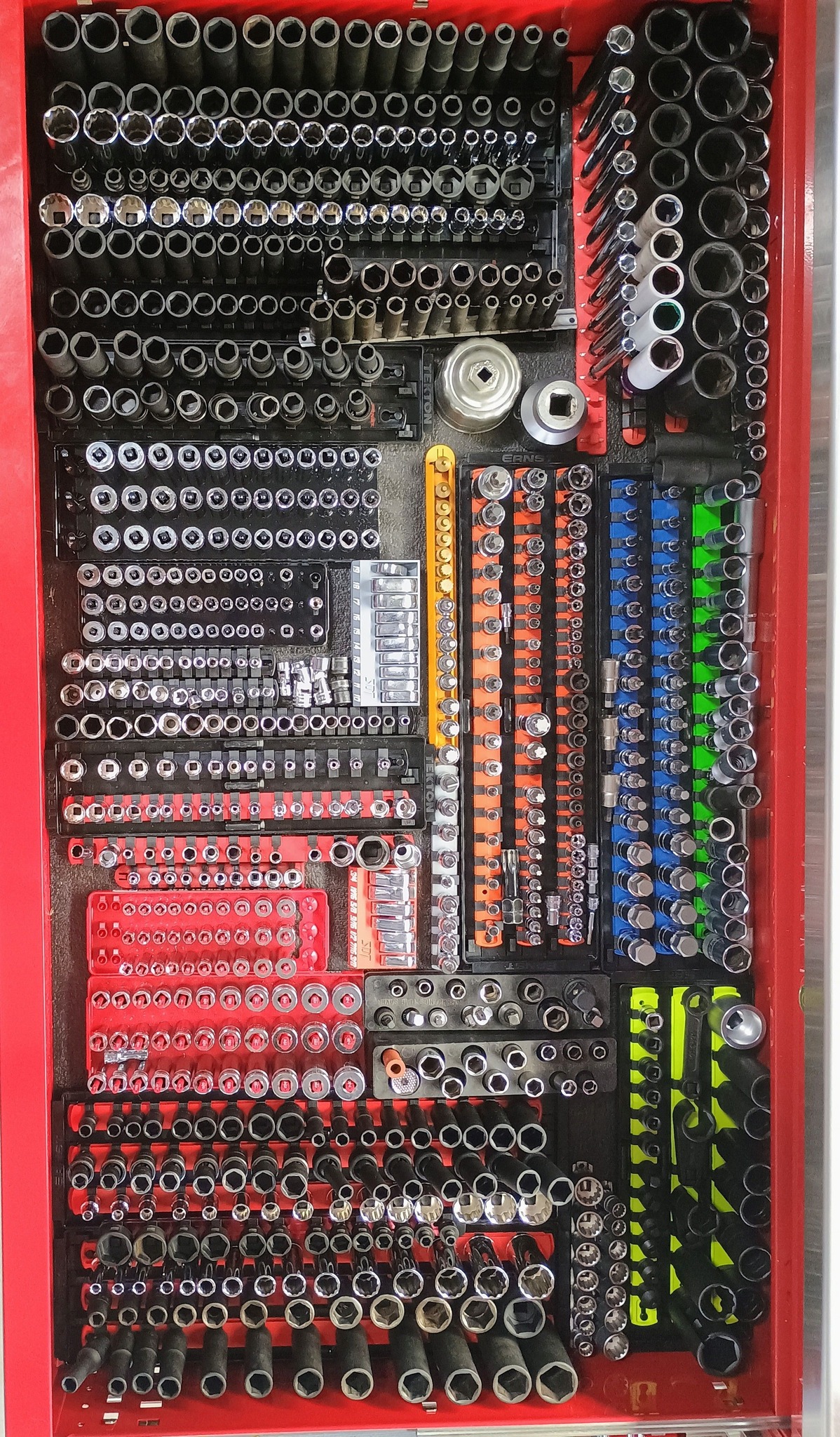 I believe I finally have the top drawer like I want it. All sets are ...