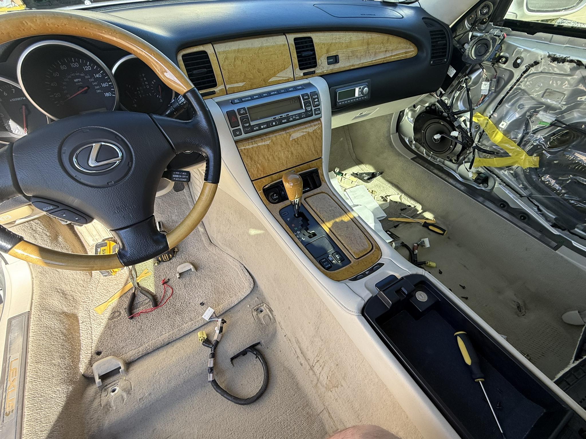 Removing center console trim in Lexus SC Center Console Trim