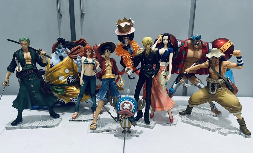 Banpresto One Piece15th Anniversary Edition DXF Figure. Authentic 
