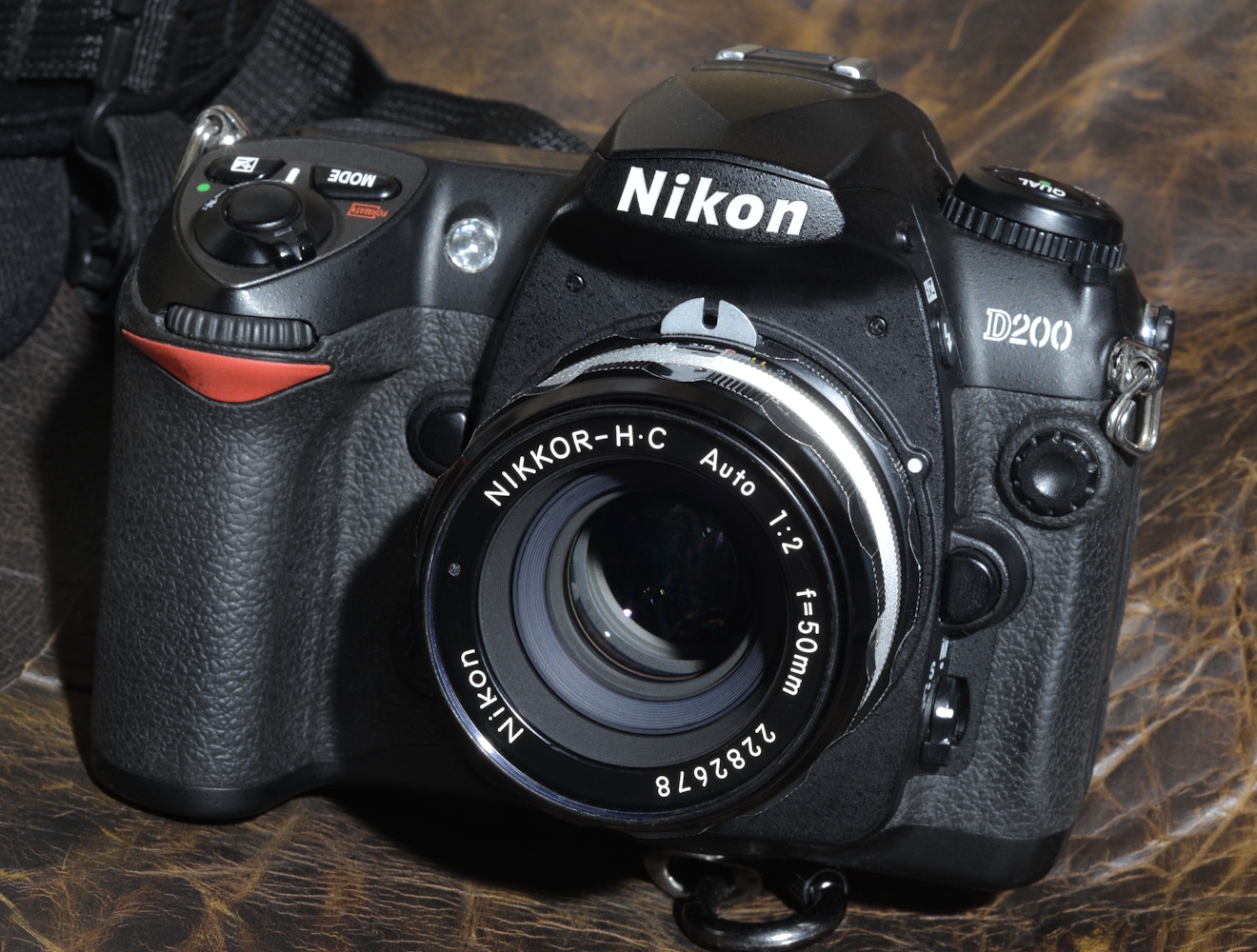 Using nikkor 50mm f2 lens with nikon d200