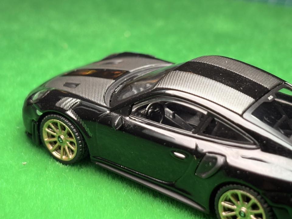 MINI GT 401 Porsche 911(991) GT2 RS Weissach Package Black