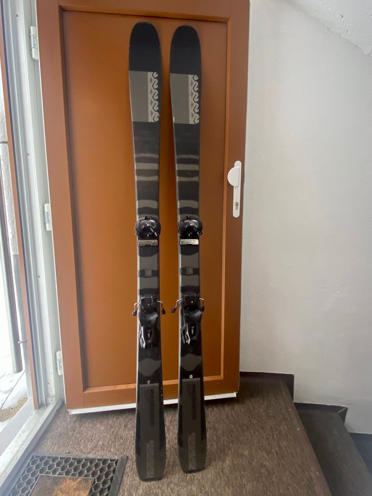 Faction candide thovex 4.0 skis with marker griffon bindings. Will