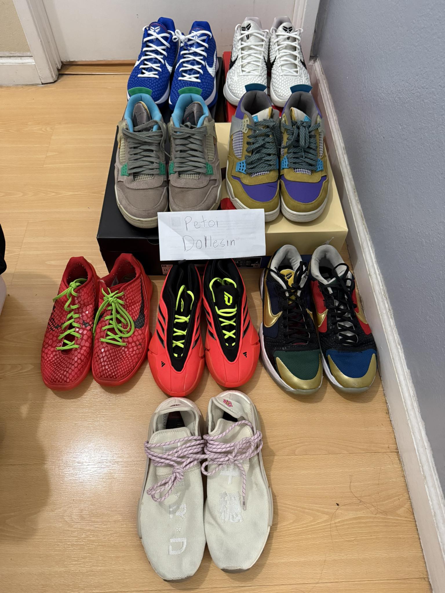 Wts sell pre-owned pairs Sz 11 Undefeated Kobe 5 og none (beat but
