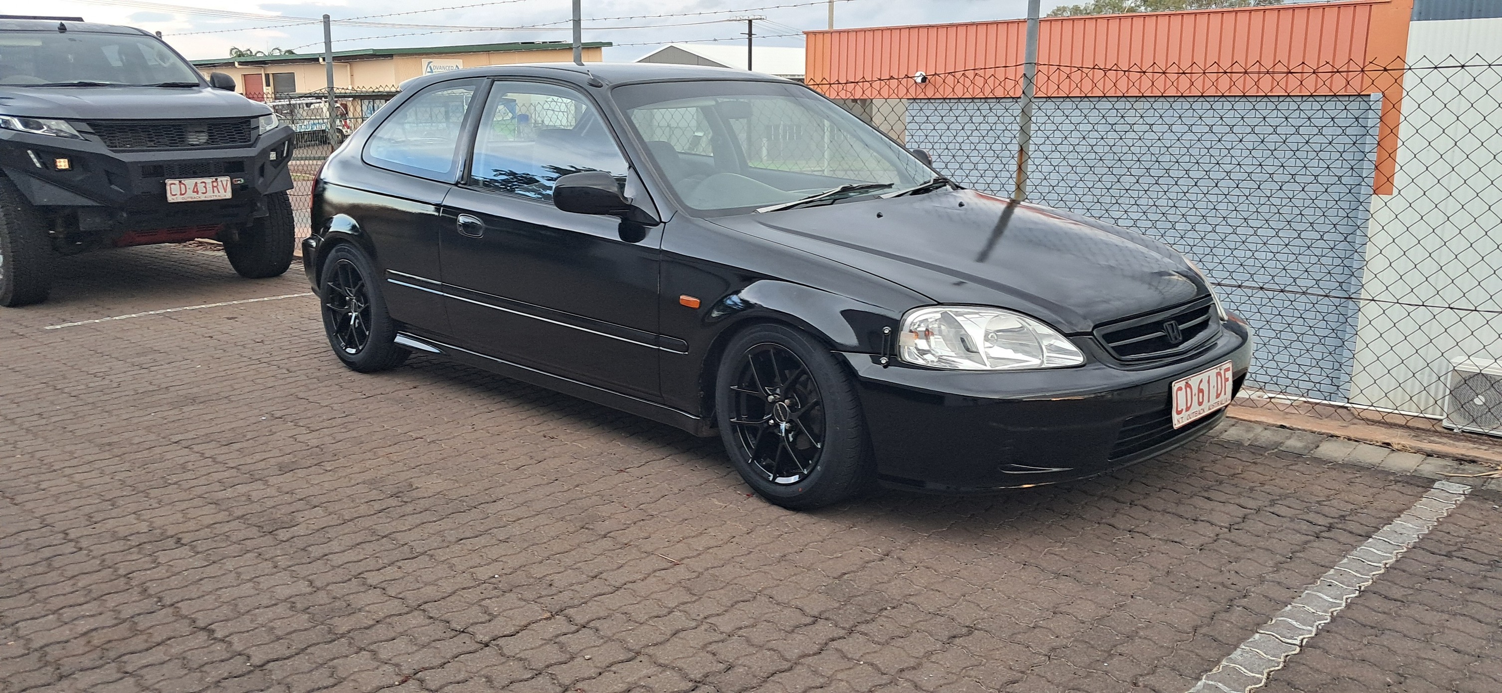 Neat Peugeot 405 , accident and respray free brand new tyres all