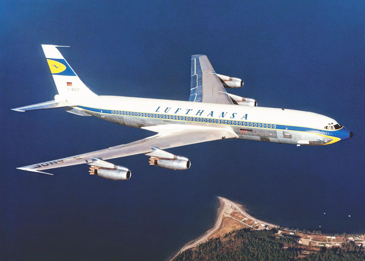 landed today  Lufthansa Boeing 707 430  JFox Scale 1:200