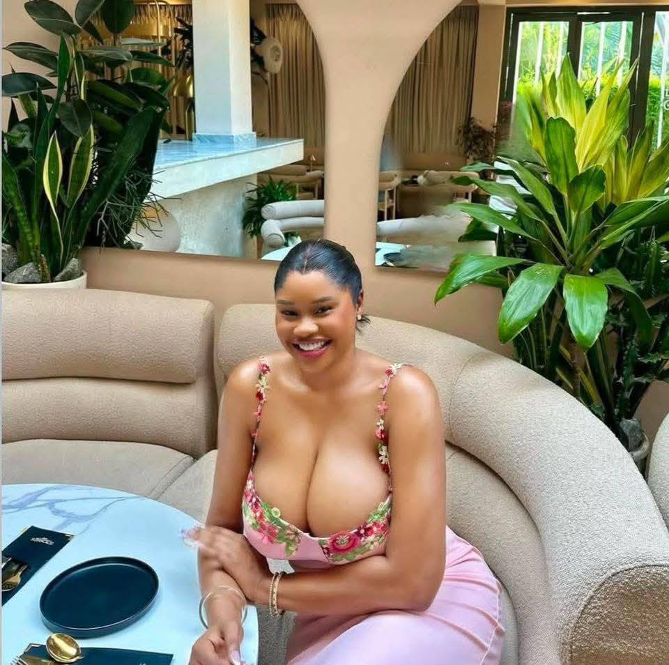 ladies without dress and bra Girls who in this manner are a disappointment to womanhood I am disappointed in this lady for exposing what should be private. Dear ladies, exposing your bre*sts for the world to UPDATE ON 04/18/2022