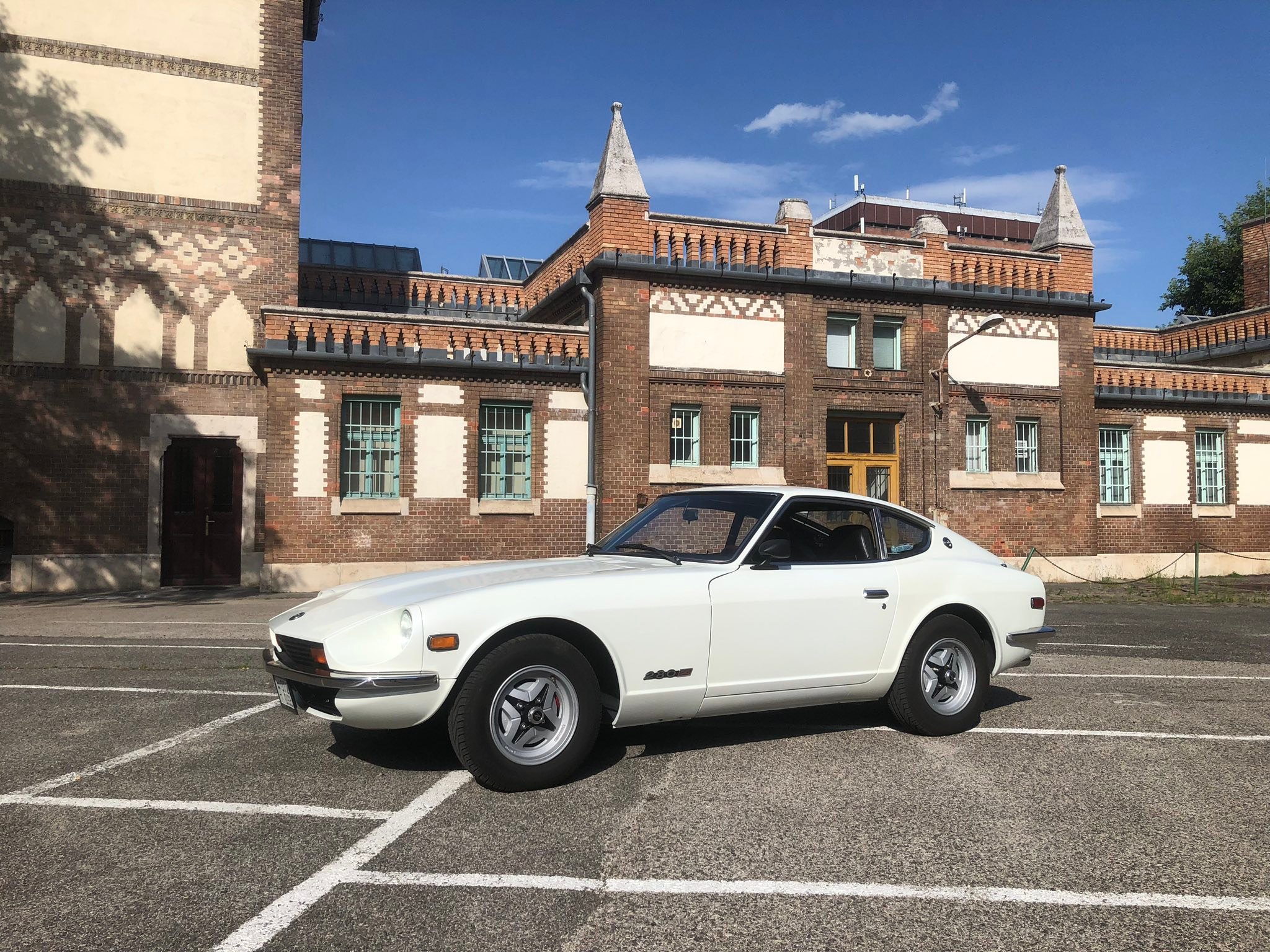 1976 Datsun 280Z for sale in Europe, refurbished by Nissan and