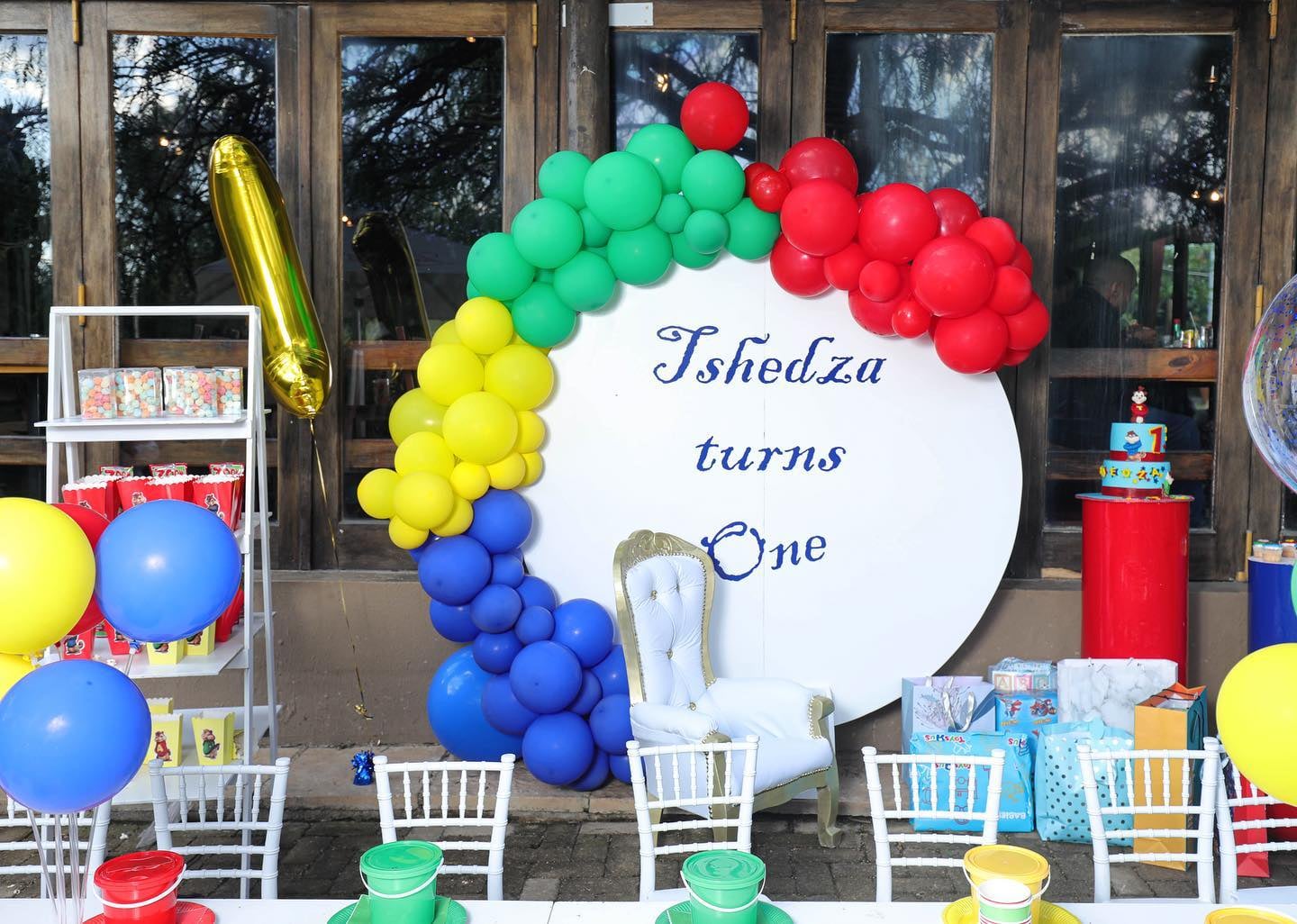 tres-jolie-tres-jolie-restaurant-and-kids-party-venue