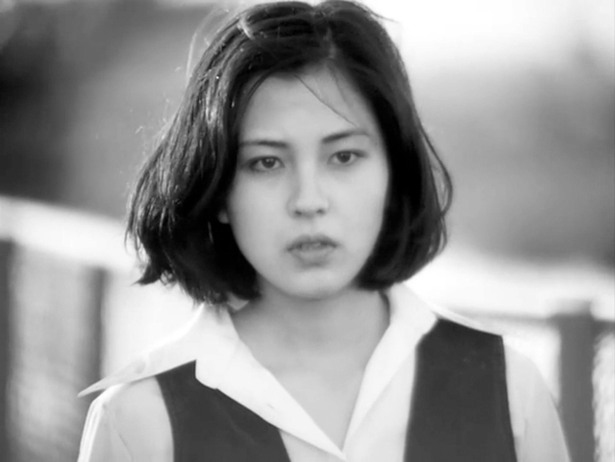 佳 那 晃子 若い 頃