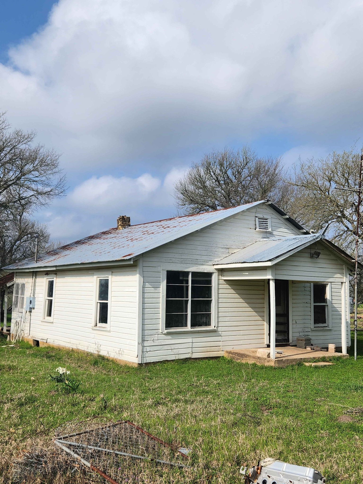 2 Beds 1 Bath - House - Property Rentals - Giddings, Texas | Facebook