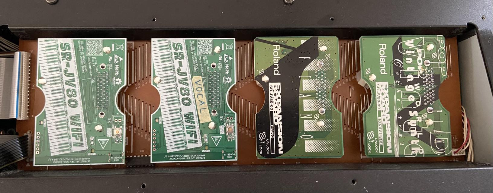 Roland XP 80 synthesizer with expansion cards
