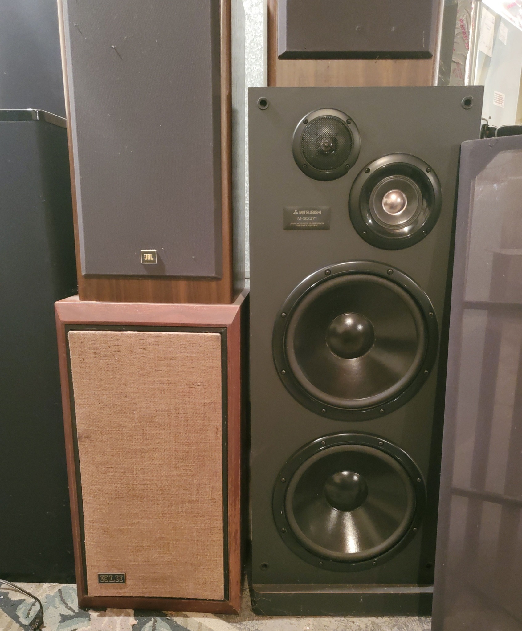 Diatone speaker from Mitsubishi. Diatone was a loudspeaker