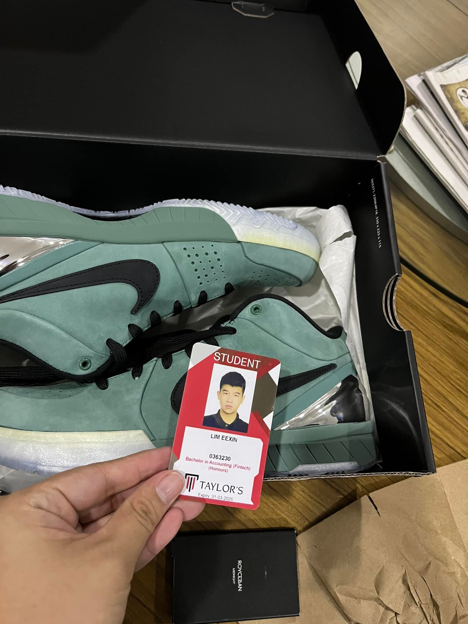 ➡️ SIZE : 8 UK ➡️ NO BOX ➡️ COD / SELF PICKUP : AREA JOHOR