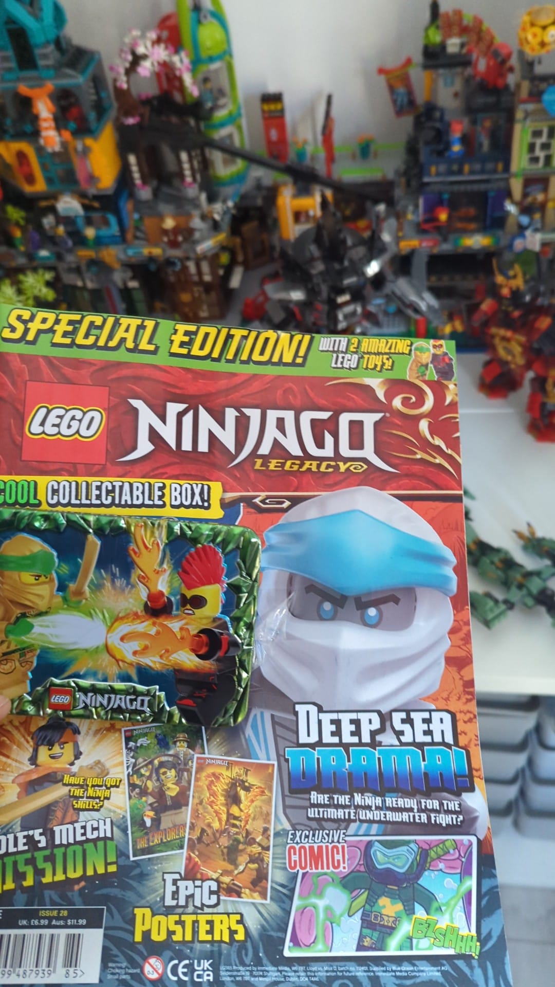 New Ninjago Legacy magazine with minifigures Lloyd and Imperium
