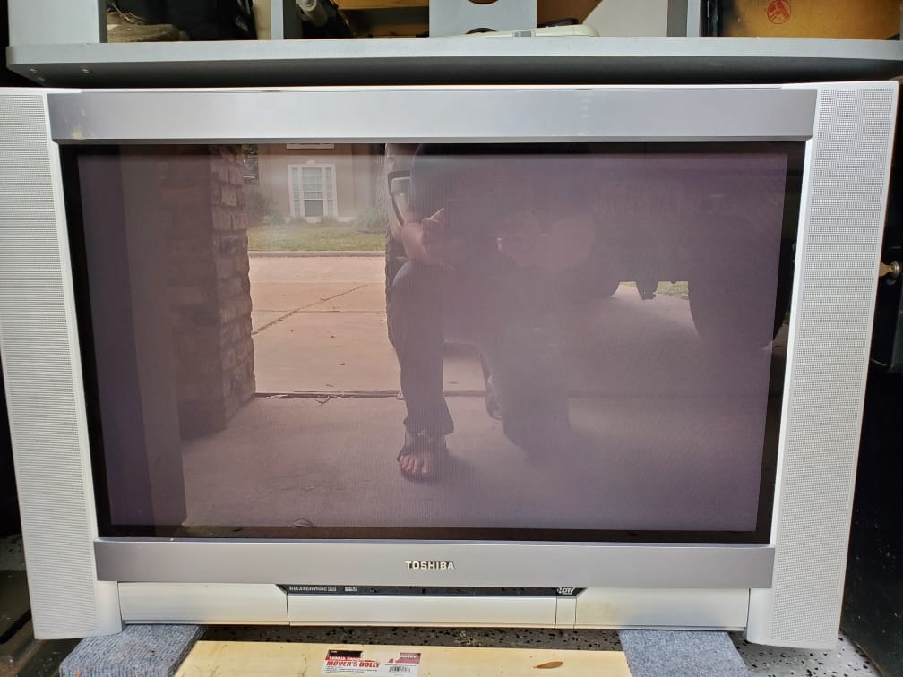 Where to find a 20 inch Toshiba CRT from 1997 in 53094 zip code?