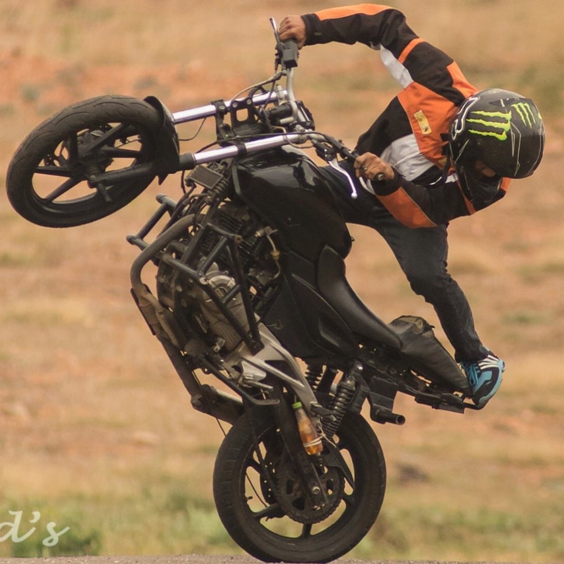 L . S . I ( Legendary Stunts Inc )
