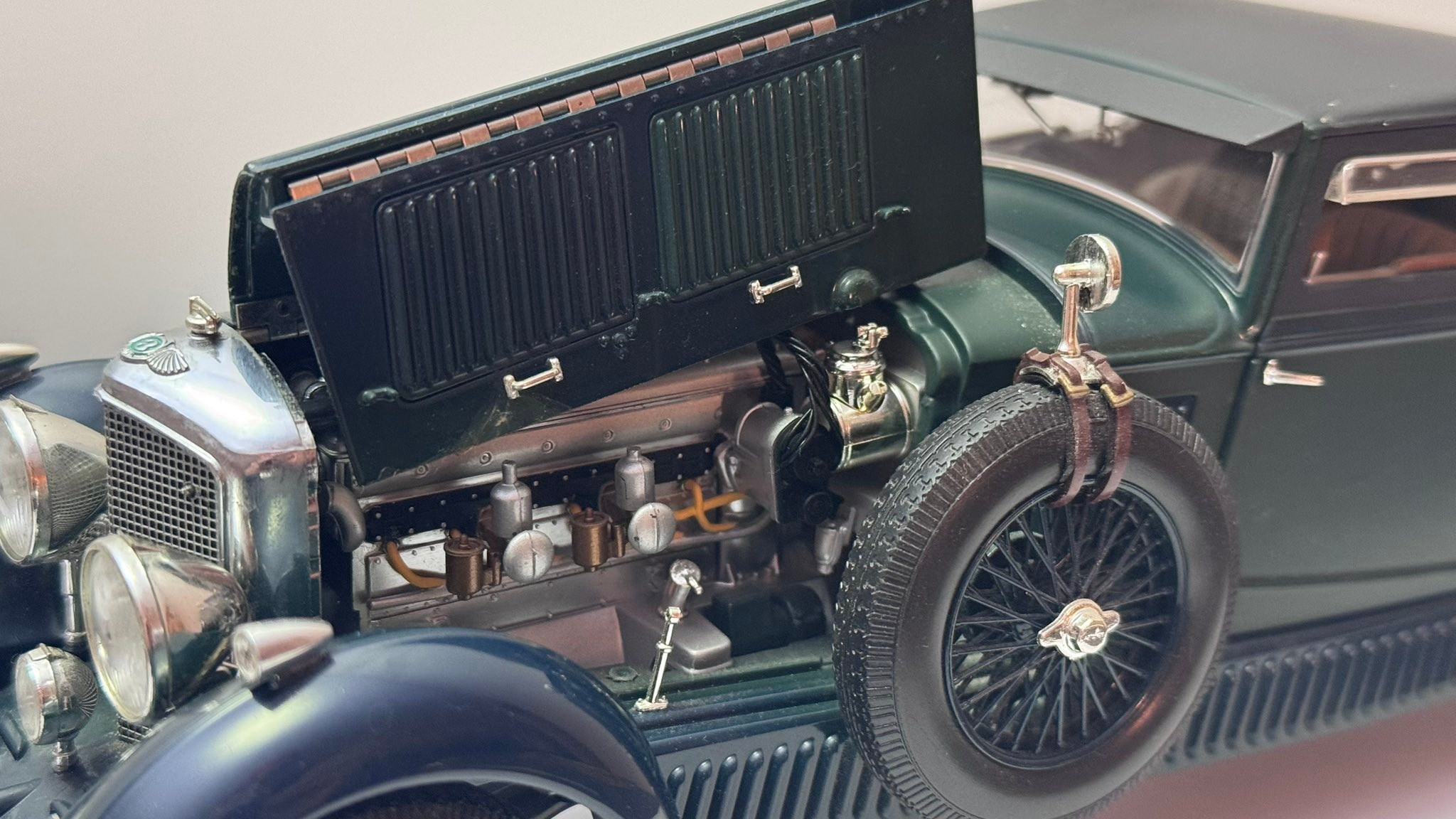 1/18 MINICHAMPS - BENTLEY - 6-1/2 LITRE GURNEY NUTTING BLUE TRAIN