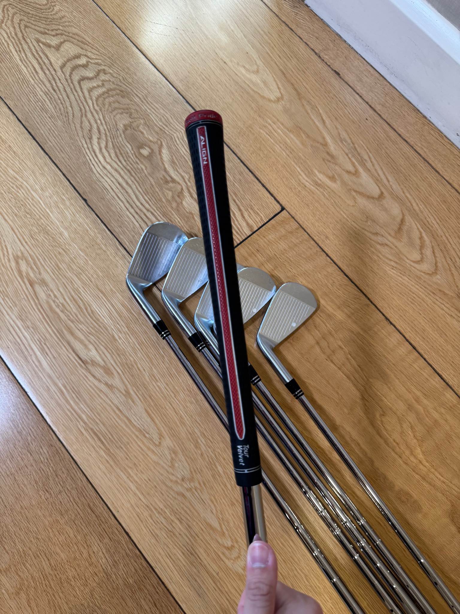 Srizon Z765 Forged irons 5-P | Used - Good | $22,000.00 | Quezon 