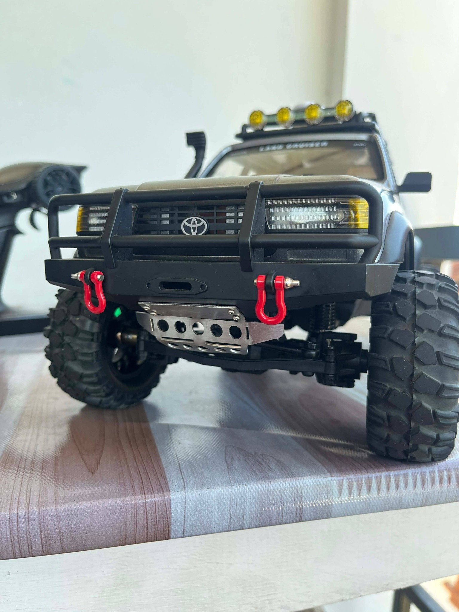 1:12 scale JXC Toyota Land Cruiser '80 series for sale