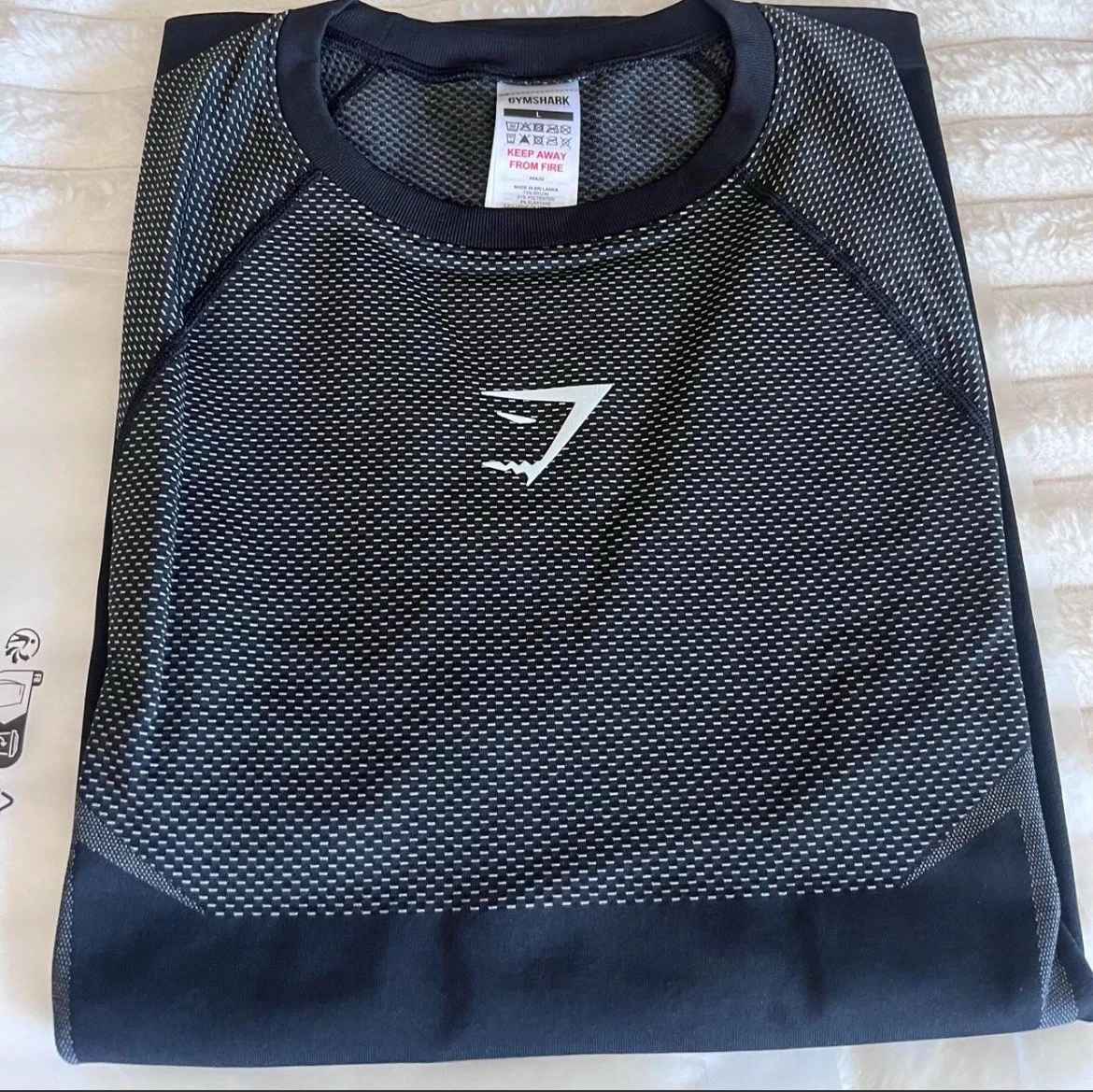 Crush your workouts in style with this brand new Onyx V5 black