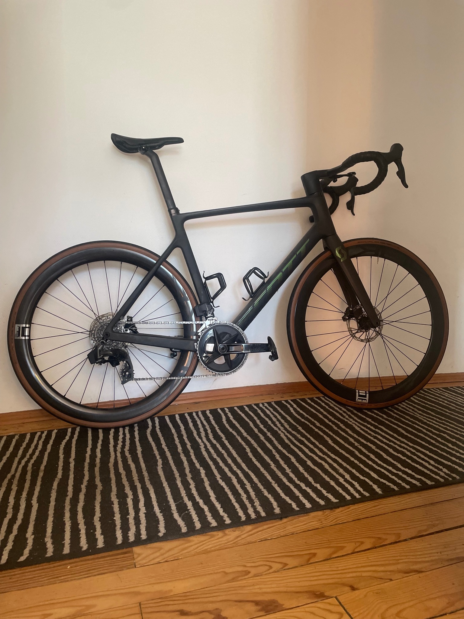 My Addict RC Ultimate Esteban Chavez edition. SRAM Force 12 speed