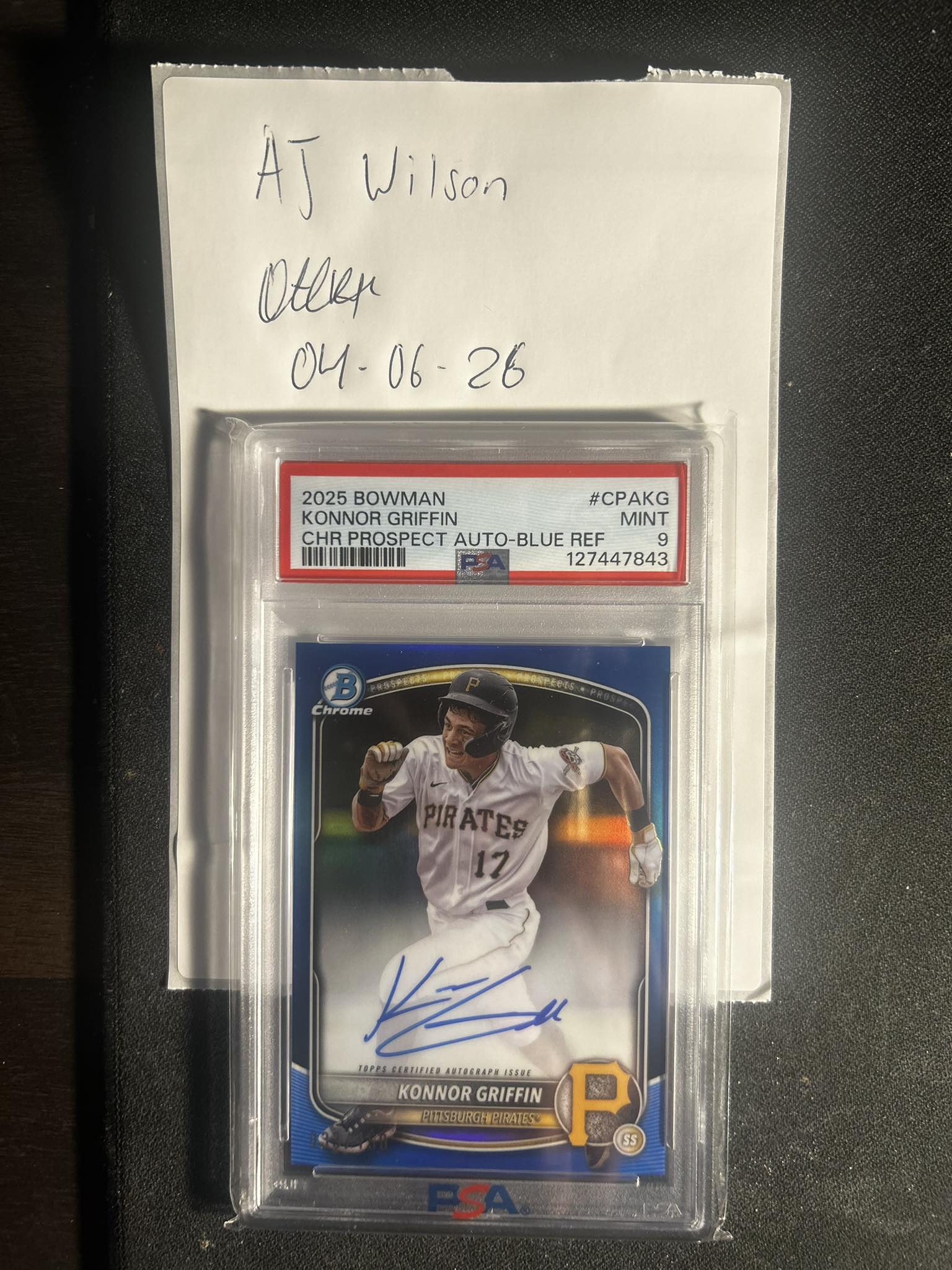 What is the value of a 2025 Bowman Chrome Fernando Mendoza auto?