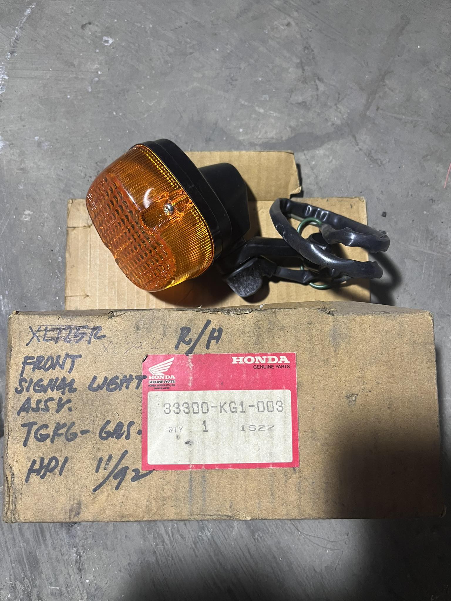 Winker assembly XL200r left/right bnew Japan 950 each