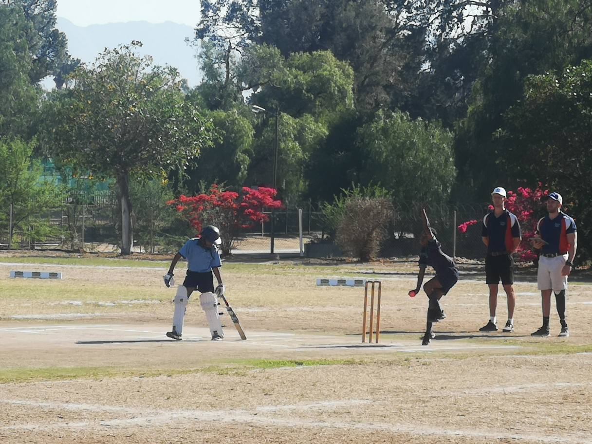 Ons 0/11 krieketseuns is besig met... - Laerskool Laurus
